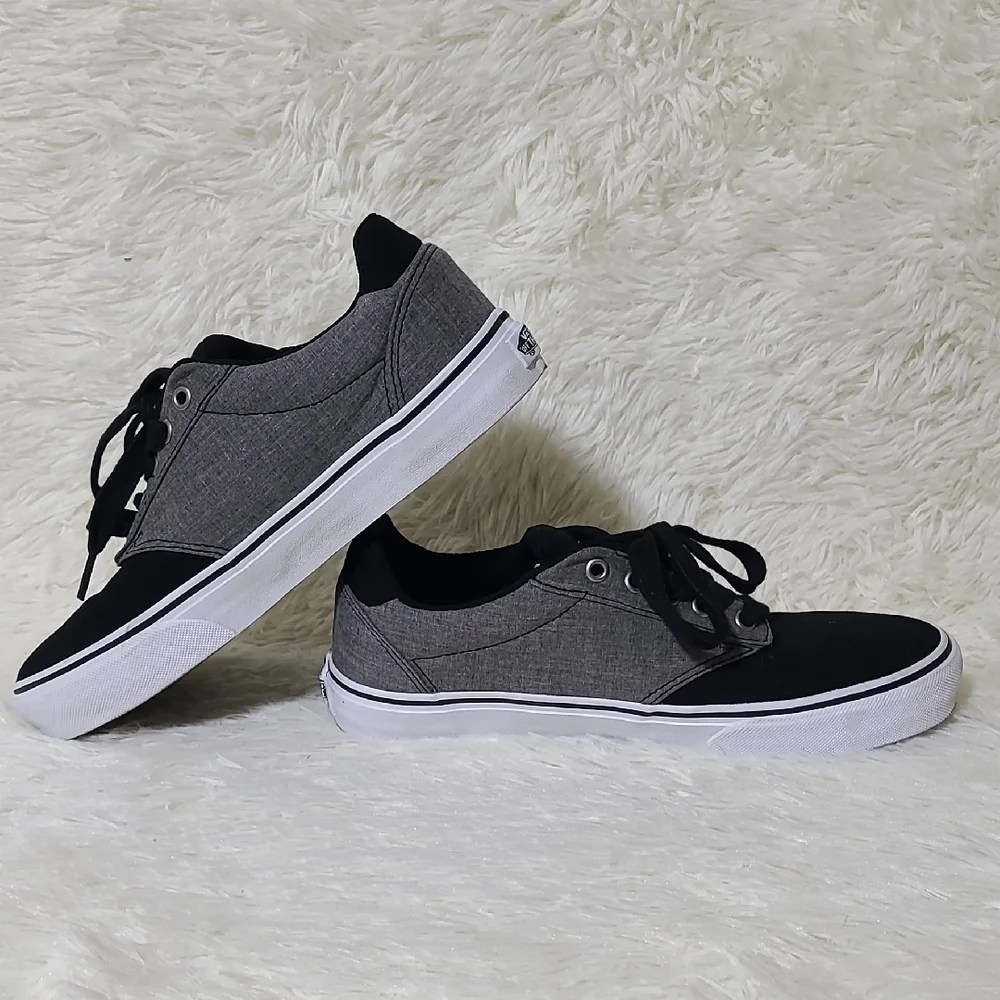 VANS Deluxe‎ Comfort Men's Black and Gray Lace-Up Sneakers - Size 8.5